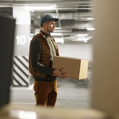 Перемещение груза - Грузчики Екатеринбург — заказать услуги недорого.  